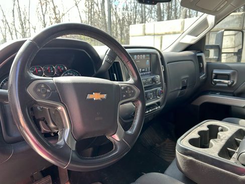 Used 2019 Chevrolet Silverado 2500 LT w/ Texas Edition image 3