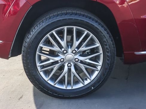 Used 2017 Jeep Grand Cherokee Summit image 10