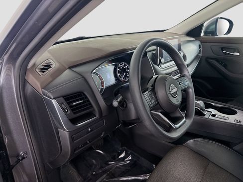 Used 2023 Nissan Rogue SV image 23