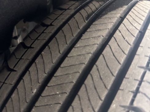 Used 2025 Chevrolet Equinox LT w/ Convenience Package II image 36