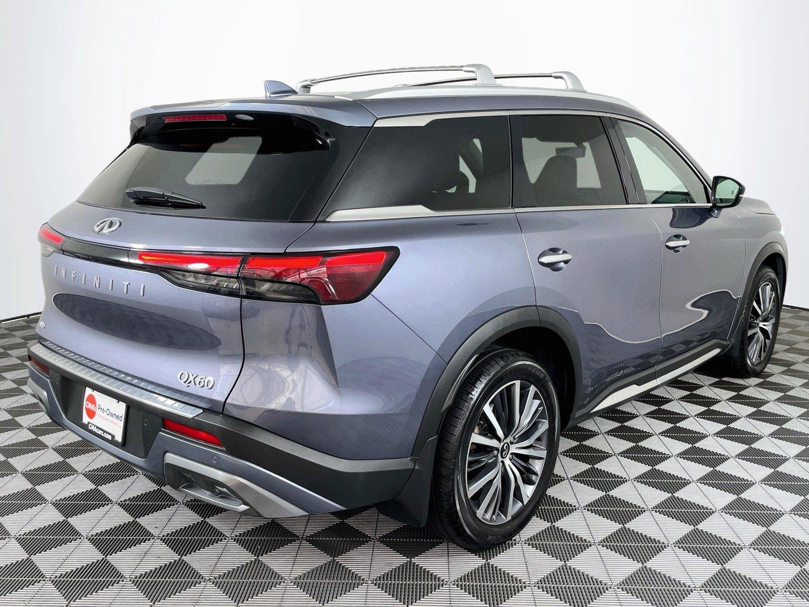 Used 2023 INFINITI QX60 Sensory w/ Vision Package AWD/4WD image 9
