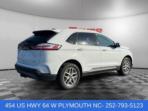 Certified 2024 Ford Edge SEL w/ Convenience Package AWD/4WD image 5