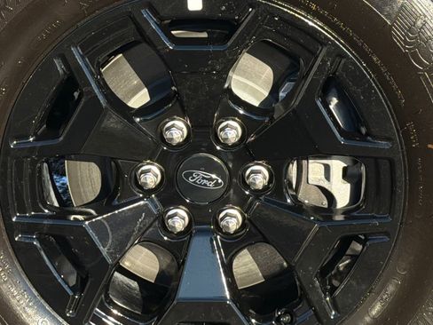 Used 2025 Ford F150 Lightning XLT image 14