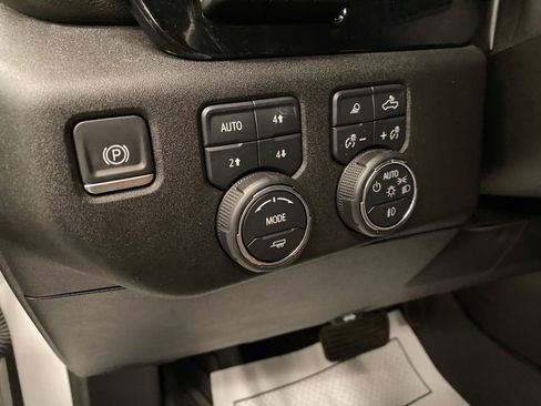 Used 2024 Chevrolet Silverado 1500 High Country w/ Technology Package image 31