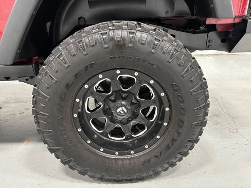 Used 2011 Jeep Wrangler Sport AWD/4WD image 44