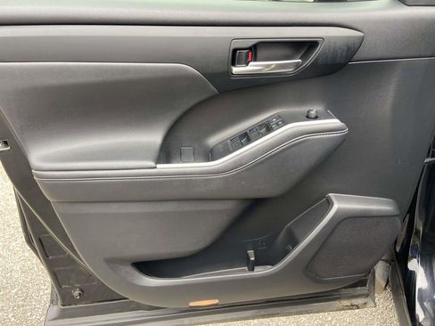 Used 2021 Toyota Highlander XSE image 15