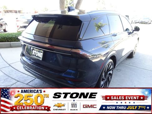 Used 2024 Lincoln Nautilus Reserve w/ Jet Appearance Package (87T) AWD/4WD image 7