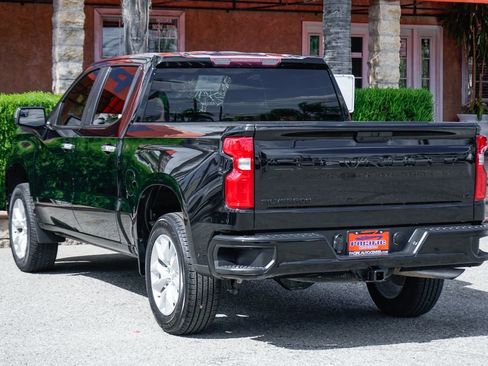 Used 2021 Chevrolet Silverado 1500 Custom w/ LPO, Blackout Package RWD image 6