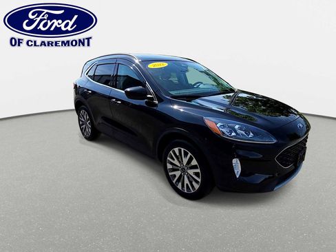 Used 2022 Ford Escape Titanium w/ Class II Trailer Tow Package AWD/4WD image 2