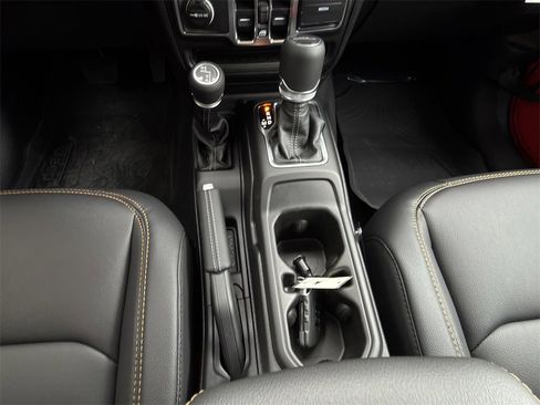 New 2025 Jeep Gladiator Sport image 17