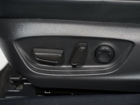 Used 2022 Toyota Camry SE FWD image 31