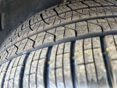 Certified 2024 Mercedes-Benz GLS 450 4MATIC image 15