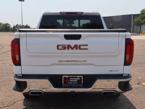 Used 2022 GMC Sierra 1500 SLT w/ SLT Convenience Package AWD/4WD image 17