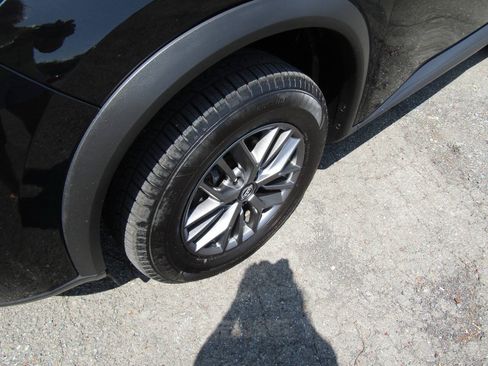 Used 2024 Nissan Rogue S AWD/4WD image 28