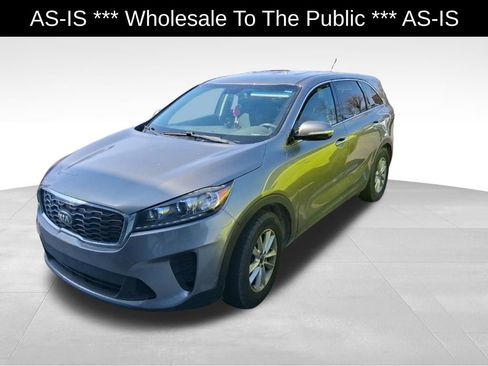 Used 2019 Kia Sorento LX image 3