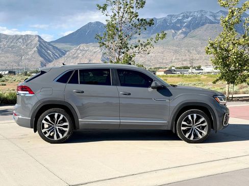 Used 2021 Volkswagen Atlas Cross Sport SEL R-Line AWD/4WD image 4