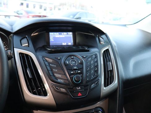 Used 2012 Ford Focus SEL image 23