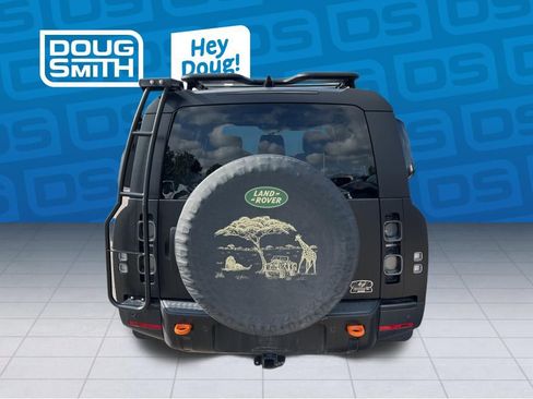 Used 2023 Land Rover Defender 130 SE AWD/4WD image 5