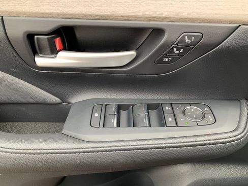 New 2026 Toyota Grand Highlander Platinum image 12