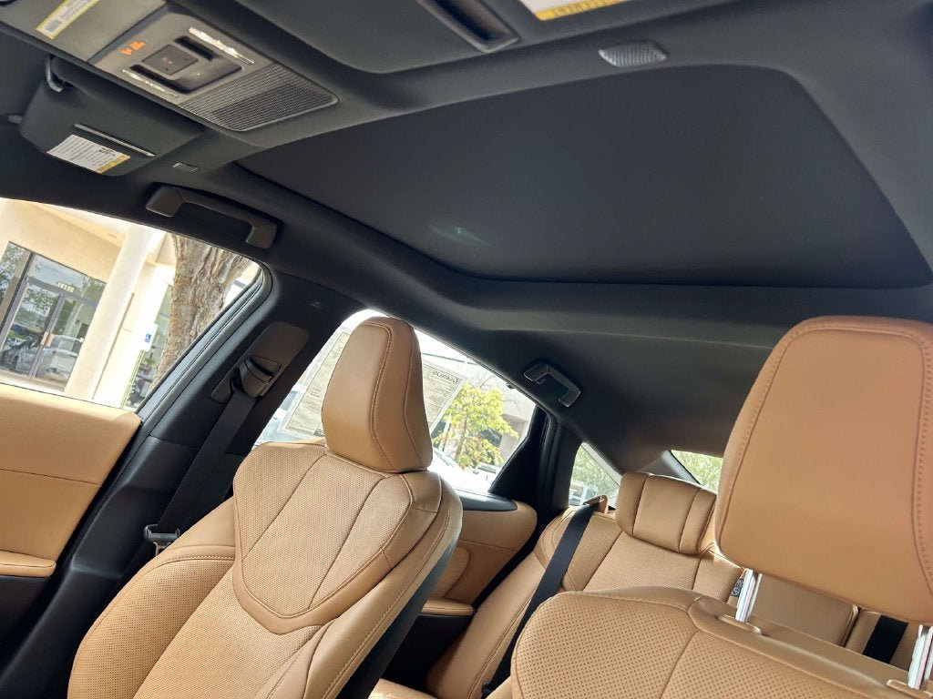 New 2026 Lexus ES 350e w/ Cold Area Package FWD image 13