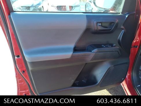 Used 2019 Toyota Tacoma SR image 10