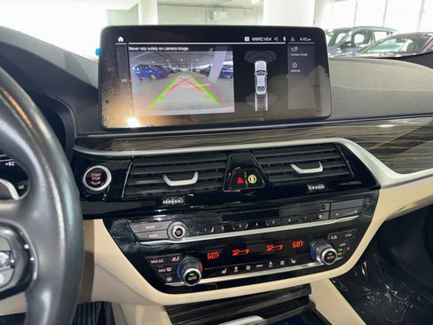 Used 2023 BMW 540i w/ Convenience Package RWD image 28