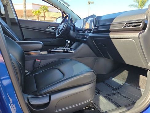 Used 2024 Kia Sportage EX image 21