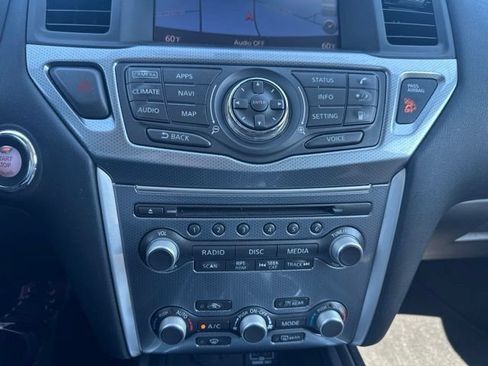 Used 2018 Nissan Pathfinder SL w/ SL Premium Package AWD/4WD image 12