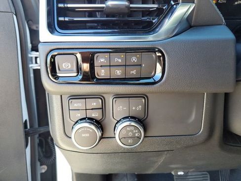 New 2026 GMC Yukon XL Denali w/ Sun & Power Step Package AWD/4WD image 29