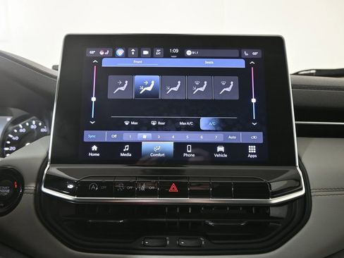 Used 2022 Jeep Compass Limited AWD/4WD image 29