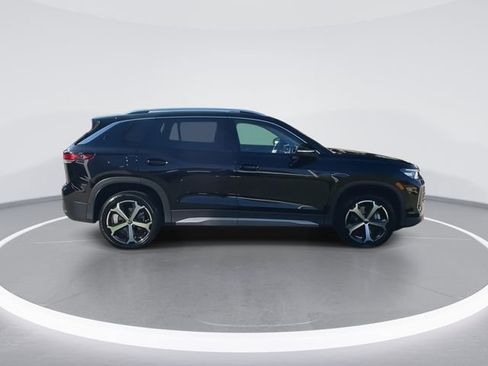 New 2025 Volkswagen Tiguan SE image 9