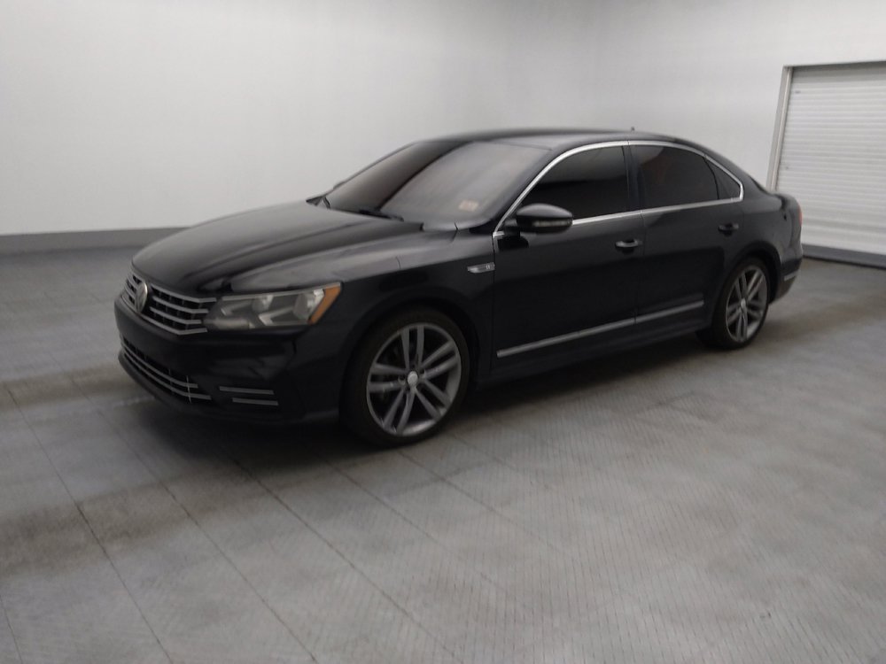 Used 2017 Volkswagen Passat 1.8T R-Line FWD image 2