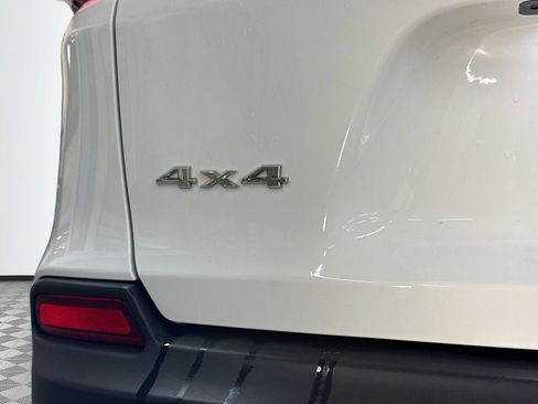 Used 2021 Jeep Cherokee Latitude Lux image 36