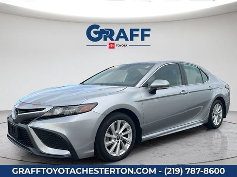 Used 2024 Toyota Camry SE FWD image 12