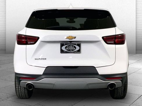 Used 2025 Chevrolet Blazer LT image 3