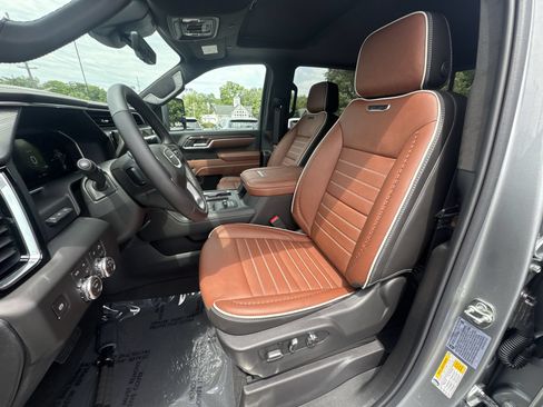 New 2026 GMC Sierra 2500 Denali Ultimate AWD/4WD image 13