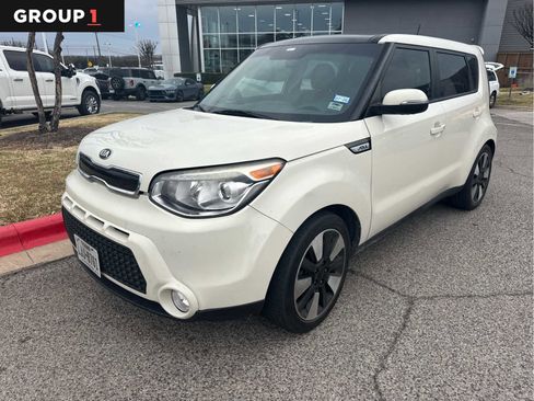 Used 2015 Kia Soul ! w/ Sun & Sound Package image 1