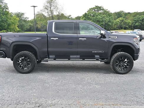 Used 2022 GMC Sierra 1500 Denali AWD/4WD image 2
