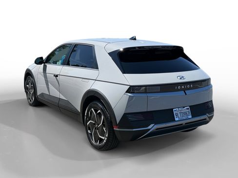 Certified 2024 Hyundai Ioniq 5 SEL image 3