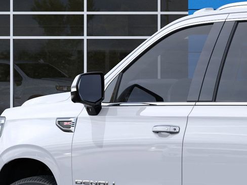 New 2026 GMC Yukon XL Denali w/ Advanced Technology Package image 12