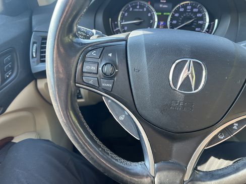 Used 2018 Acura MDX w/ Advance Package FWD image 16
