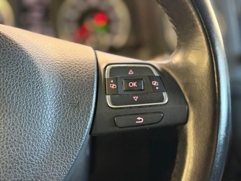 Used 2017 Volkswagen Tiguan Sport AWD/4WD image 27