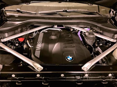 Certified 2024 BMW X5 xDrive40i w/ M Sport Package image 29