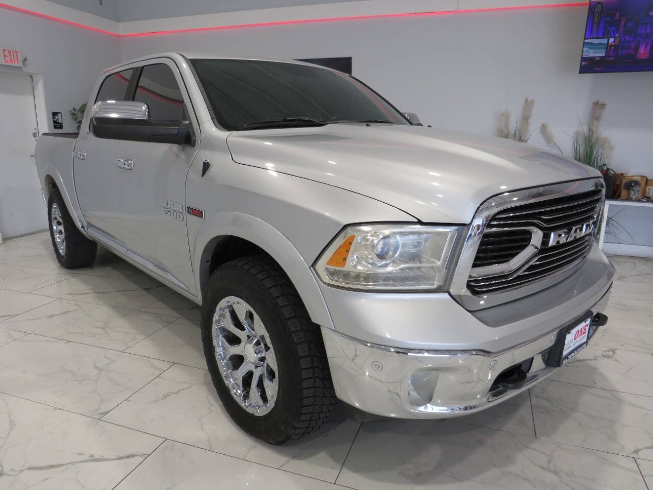 Used 2016 RAM 1500 Limited AWD/4WD image 1