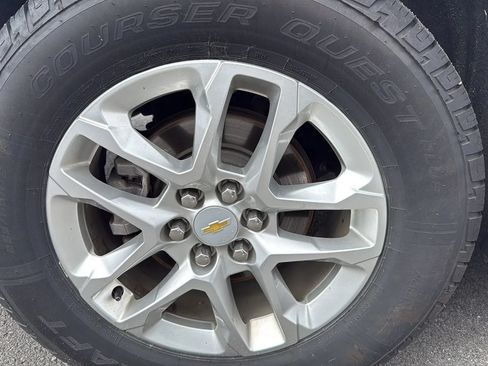 Used 2020 Chevrolet Traverse LS AWD/4WD image 13