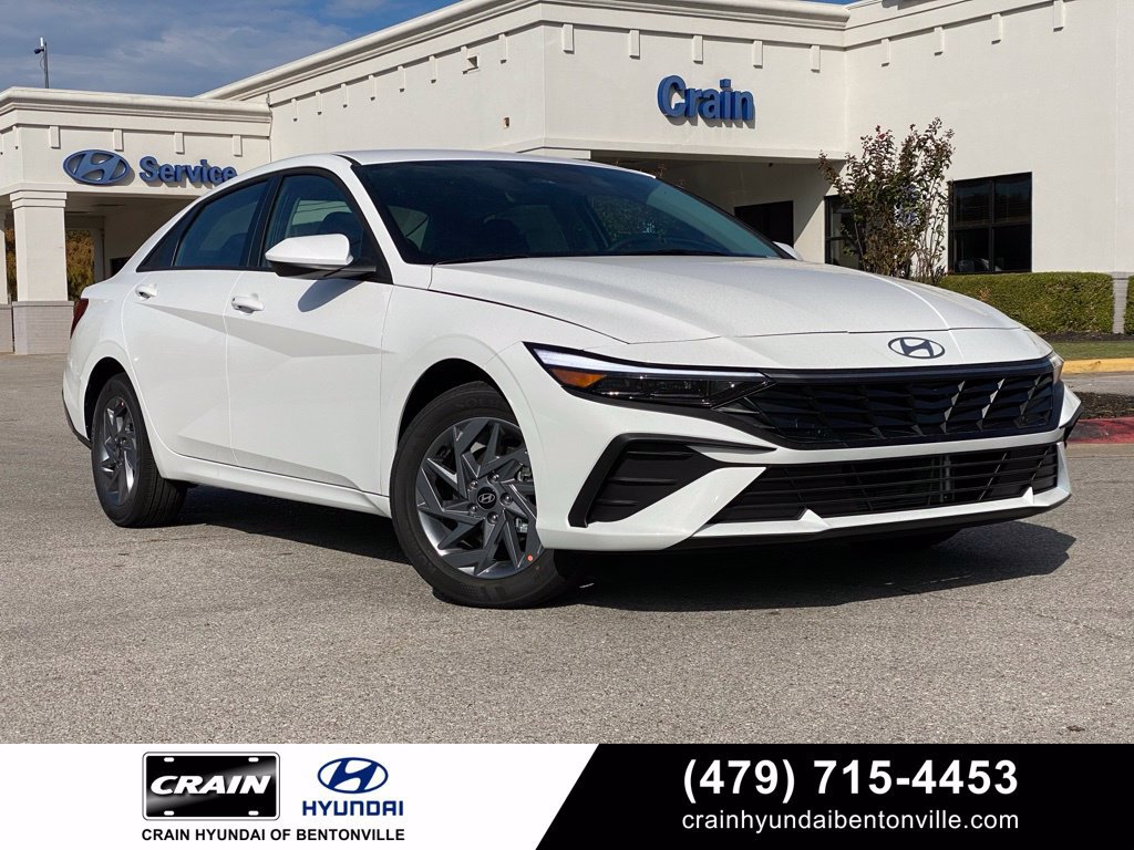 New 2026 Hyundai Elantra Hybrid FWD image 1