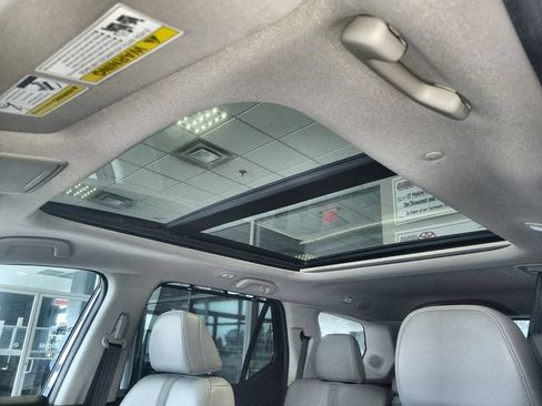 Used 2023 Honda Pilot Touring image 22