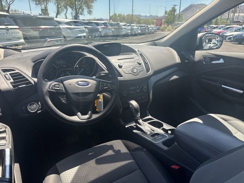 Used 2018 Ford Escape SE FWD image 18