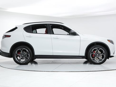 New 2025 Alfa Romeo Stelvio Sprint w/ Veloce Package image 6