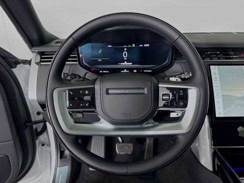 New 2025 Land Rover Range Rover SE image 12